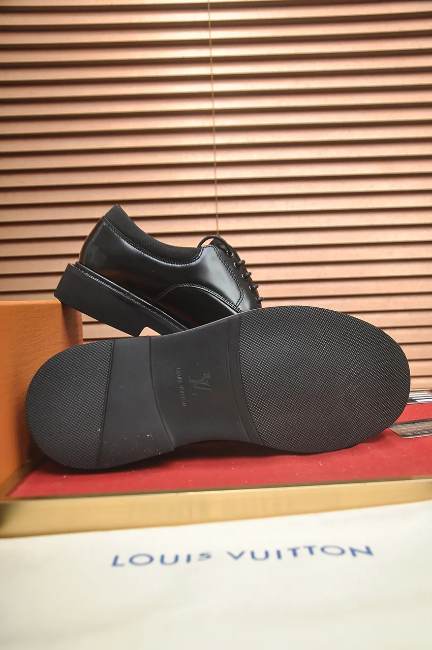 Men's men's shoes💰660💶[LOUIS VUITTON] (original order) new style🍀LV Louis Vuitton * - top version of LV classic leather shoes! Made of imported original single cowhide, original leather side strips and wear-resistant rubber outsole! High quality products! Code number 39-44 (38.45 customized)